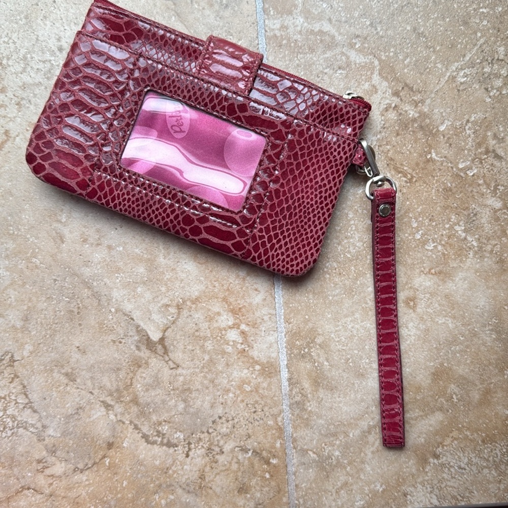 Perlina New York Reptile Embossed Red Leather Wristlet Clutch Wallet Zip & Slip - Picture 3 of 10
